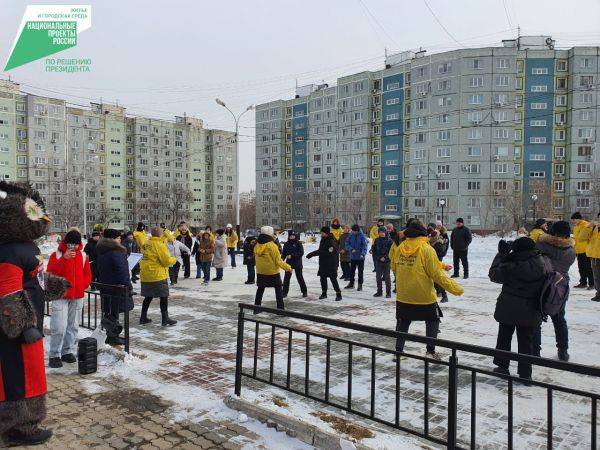 В Хабаровске школьники и студенты проводили зиму