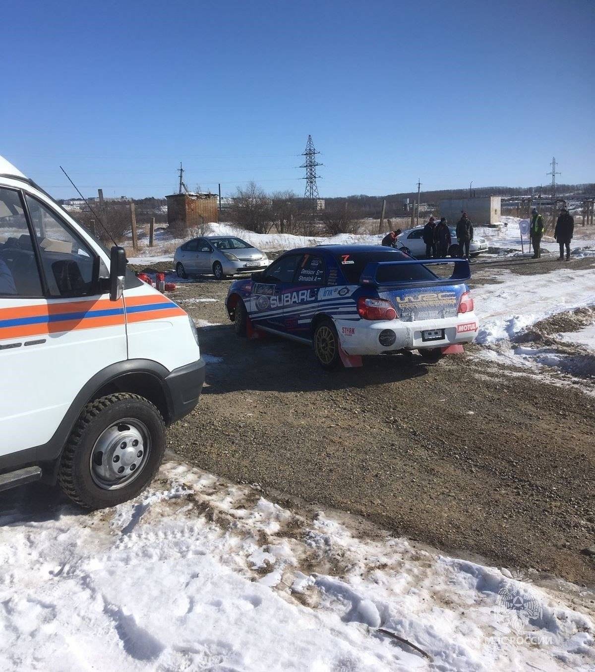 Безопасность гонок  обеспечили хабаровские спасатели1