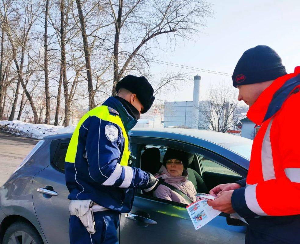 В Хабаровске сотрудники Госавтоинспекции провели профилактическое мероприятие «Внимание, переезд!»