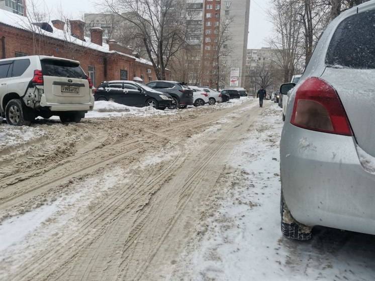 Из-за снега действует ограничение на дорогах в Хабаровском крае