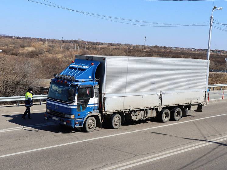 В Приамурье будет ограничено движение большегрузов по дорогам