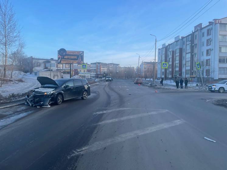 Женщина-водитель в Биробиджане спровоцировала аварию