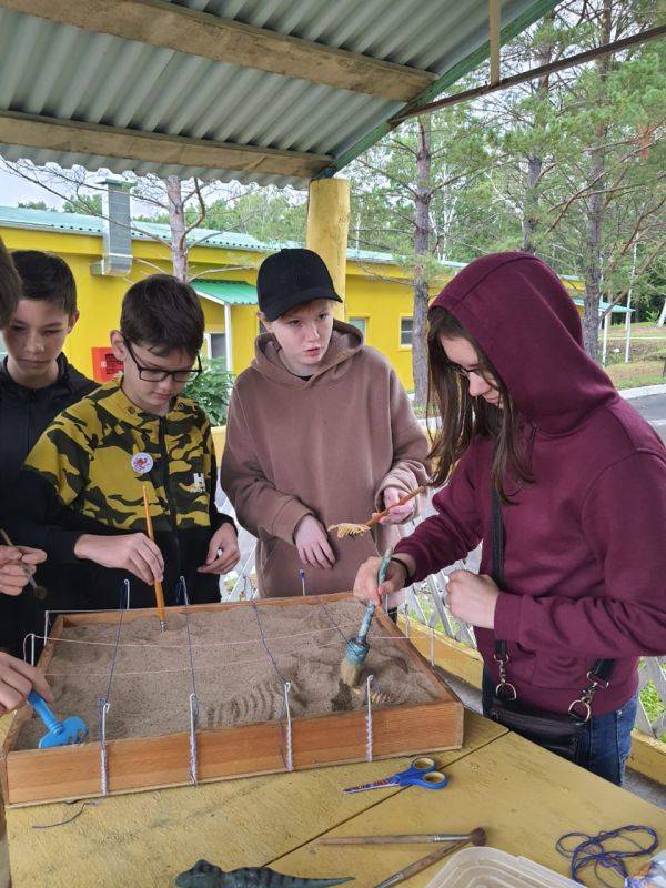 Сегодня в загородном детском оздоровительном лагере &quot;Олимп&quot; прошла яркая экологическая программа, организованная Детским эколого-биологическим центром и центром &quot;Техноспектр&quot;