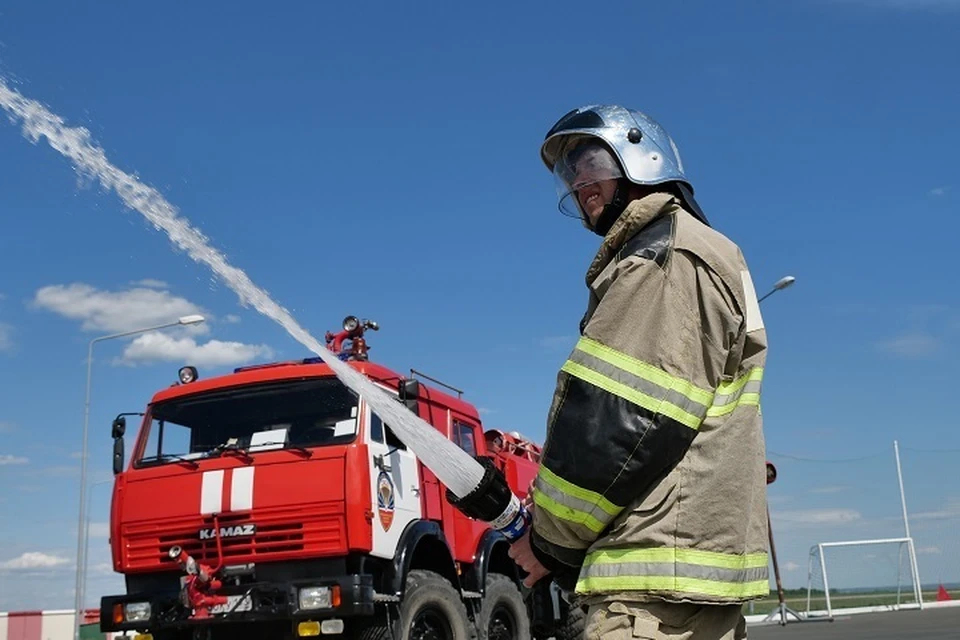 Два автомобиля загорелись в Магаданской области0