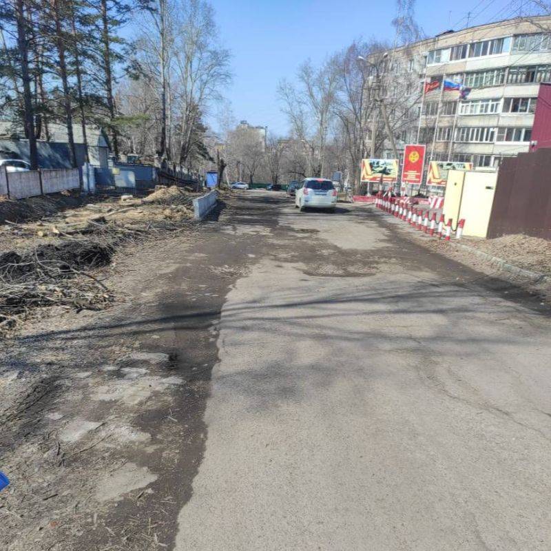 В Хабаровске по иску прокурора суд обязал администрацию города обустроить тротуар