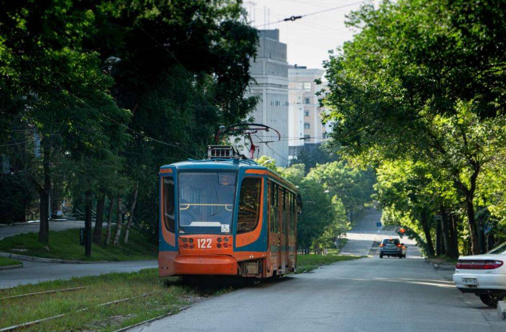 477 единиц общественного транспорта вышли на городские маршруты сегодня утром