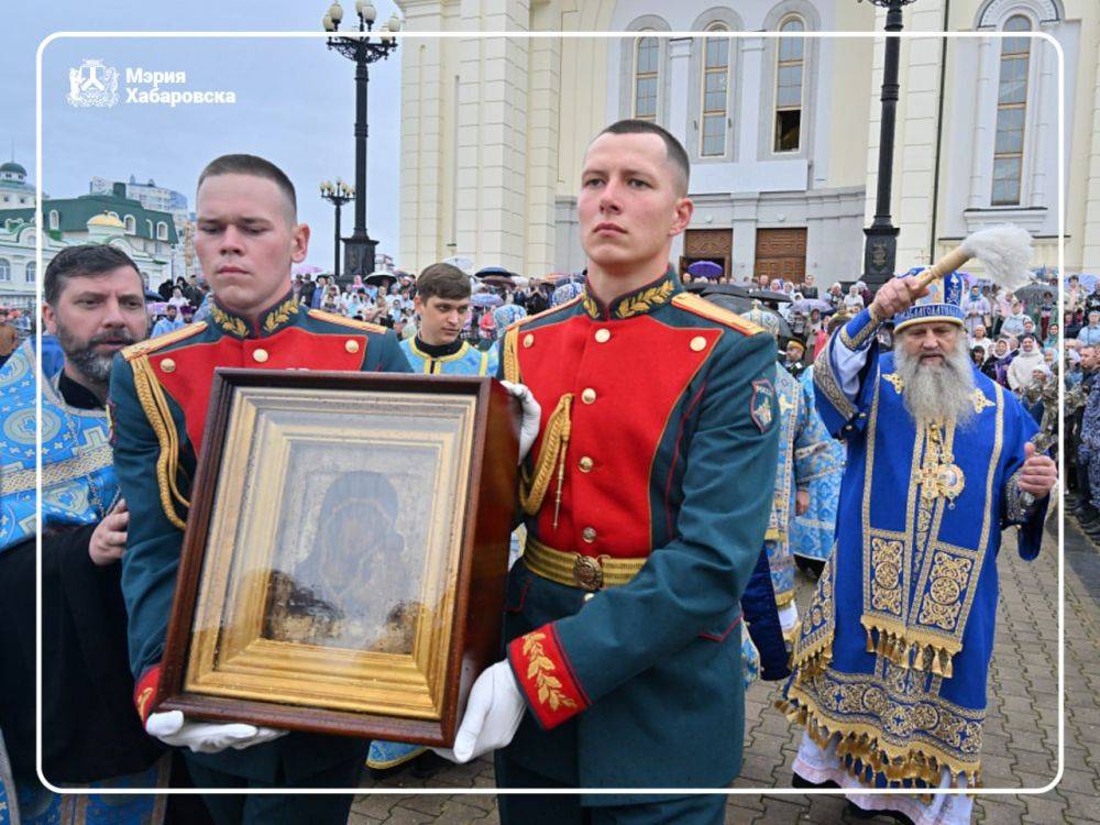 Мэр Хабаровска Сергей Кравчук принял участие в молебне о Победе