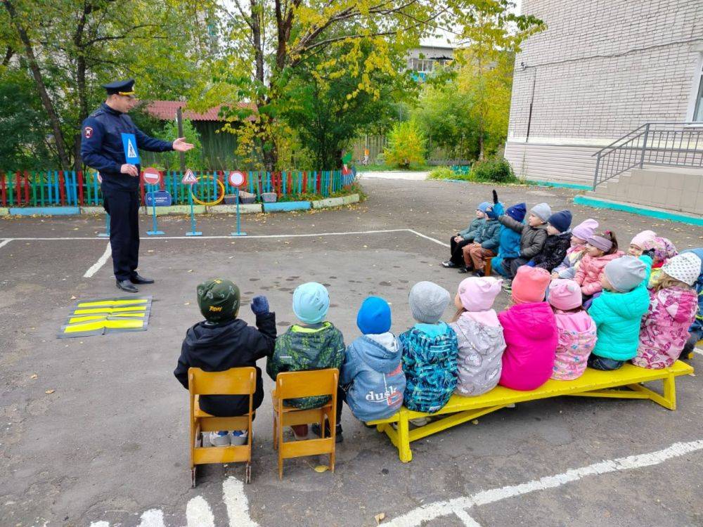 Сотрудник Госавтоинспекции Солнечного района провёл мероприятие «Мой друг светлячок»