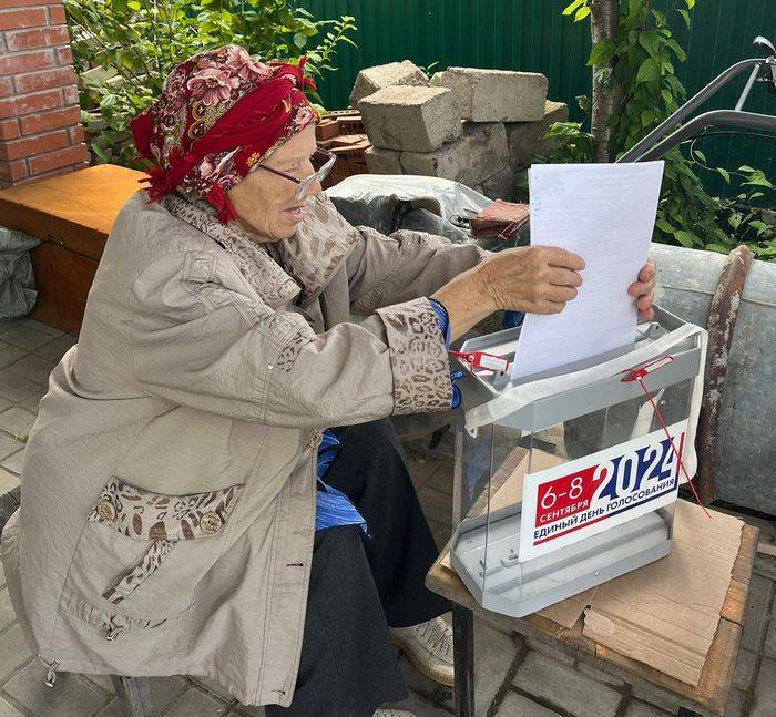 По состоянию на 15:00 часов 8 сентября 2024 года явка избирателей на досрочных выборах Губернатора Хабаровского края составила 28,63 %