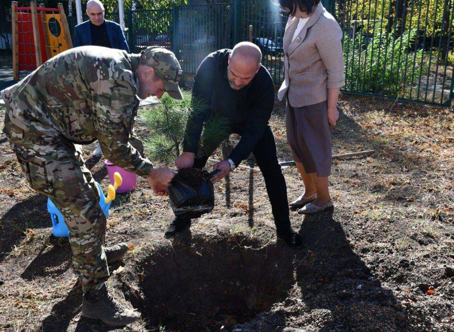 Дмитрий Демешин подписал новое соглашение о сотрудничестве с городом Дебальцево Донецкой Народной Республики