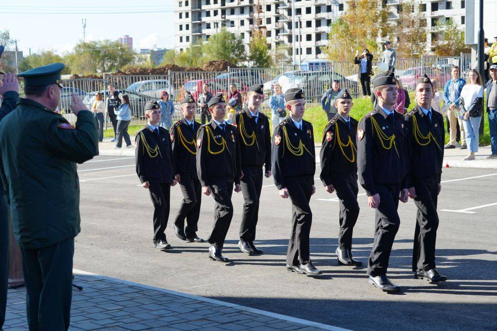 В Хабаровске открыли мемориальную доску Герою России