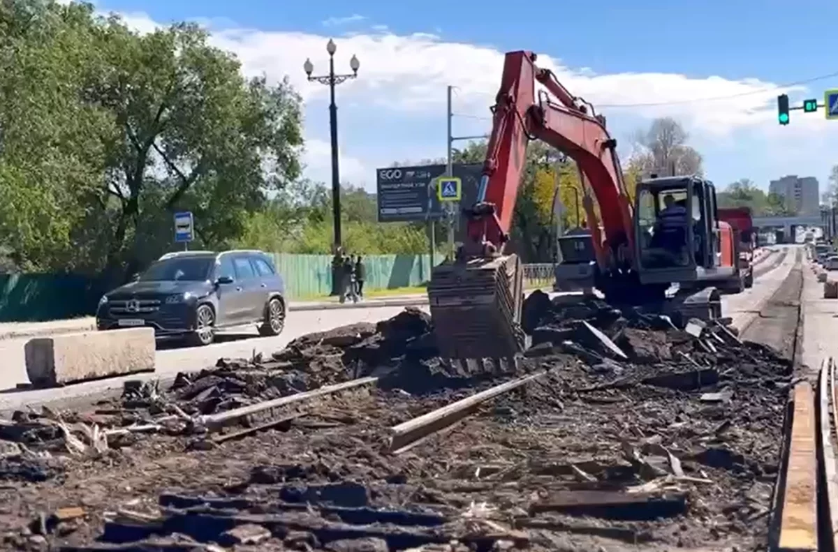 Мэр Хабаровска поручил ускорить снос рельсов на Воронежской0