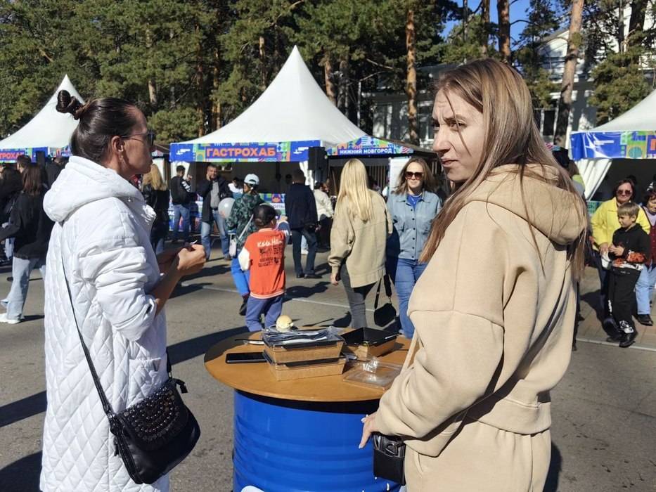 Шеф-повара из разных городов второй день удивляют хабаровчан кулинарными изысками на «ГастроХабе»: яркие фото