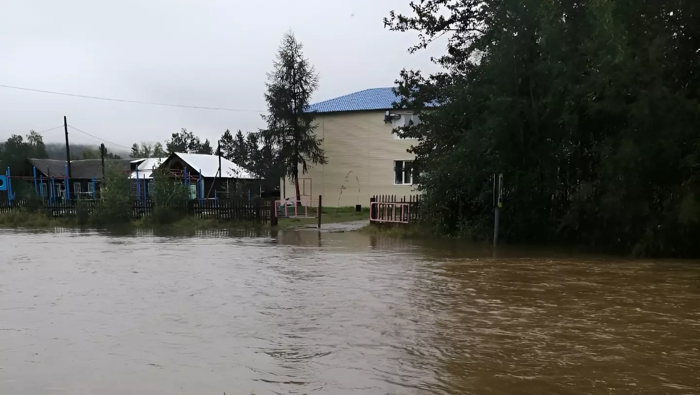 Национальное эвенское село затопило в Хабаровском крае1