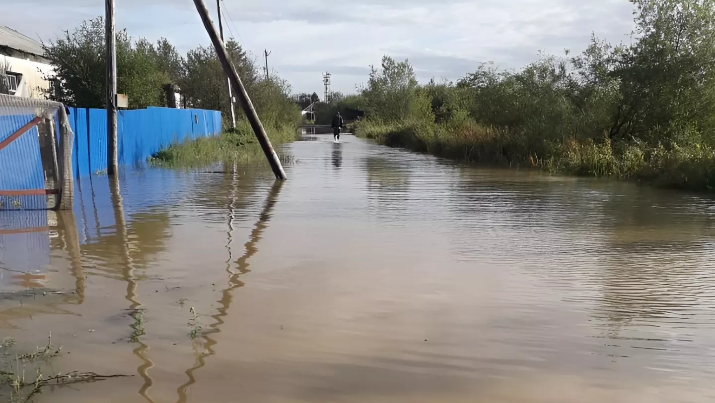 Оперативно спасают эвенов от наводнения в Хабаровском крае0