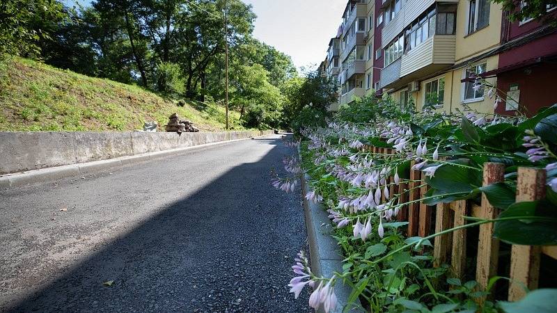 Отличная тенденция: во Владивостоке активно преображаются придомовые территории2