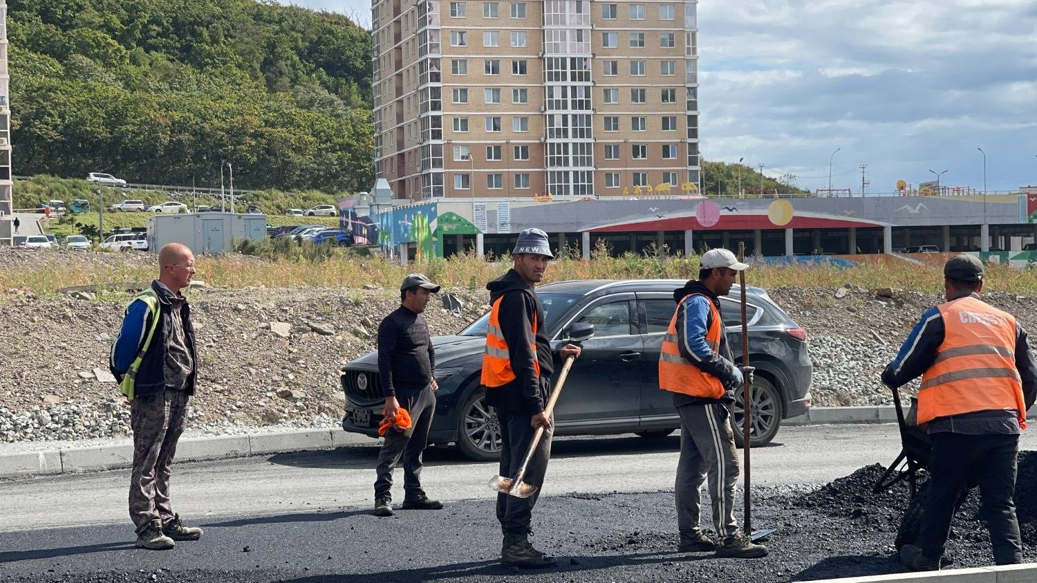 Тротуары, проезды и велодорожки: Патрокл преображается во Владивостоке — фото5