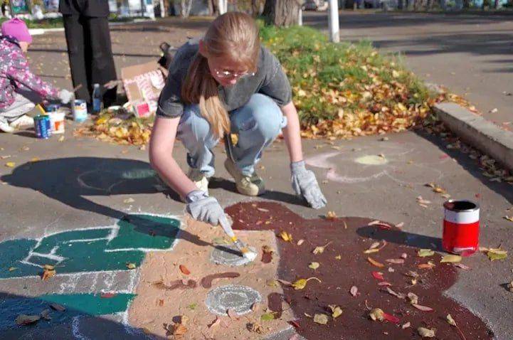 Художники помогают обеспечить безопасность движения в Николаевске-на-Амуре