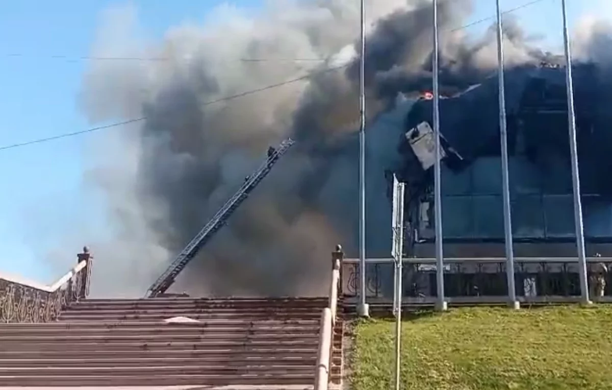 Возбуждено уголовное дело после пожара в Хабаровском музыкальном театре0