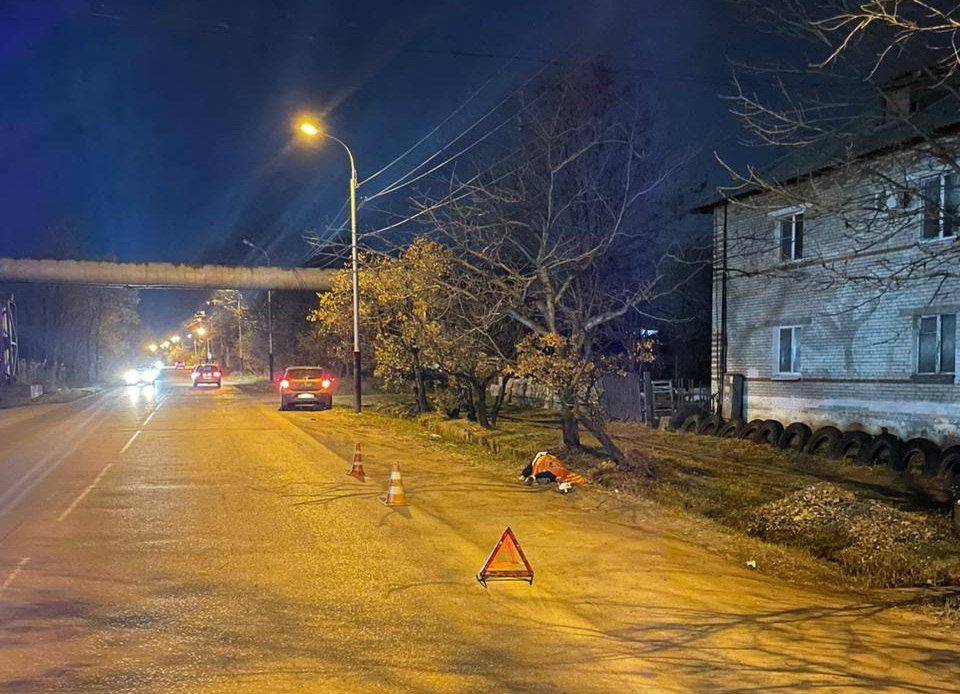 В Хабаровске погиб пешеход, вышедший на дорогу в неположенном месте