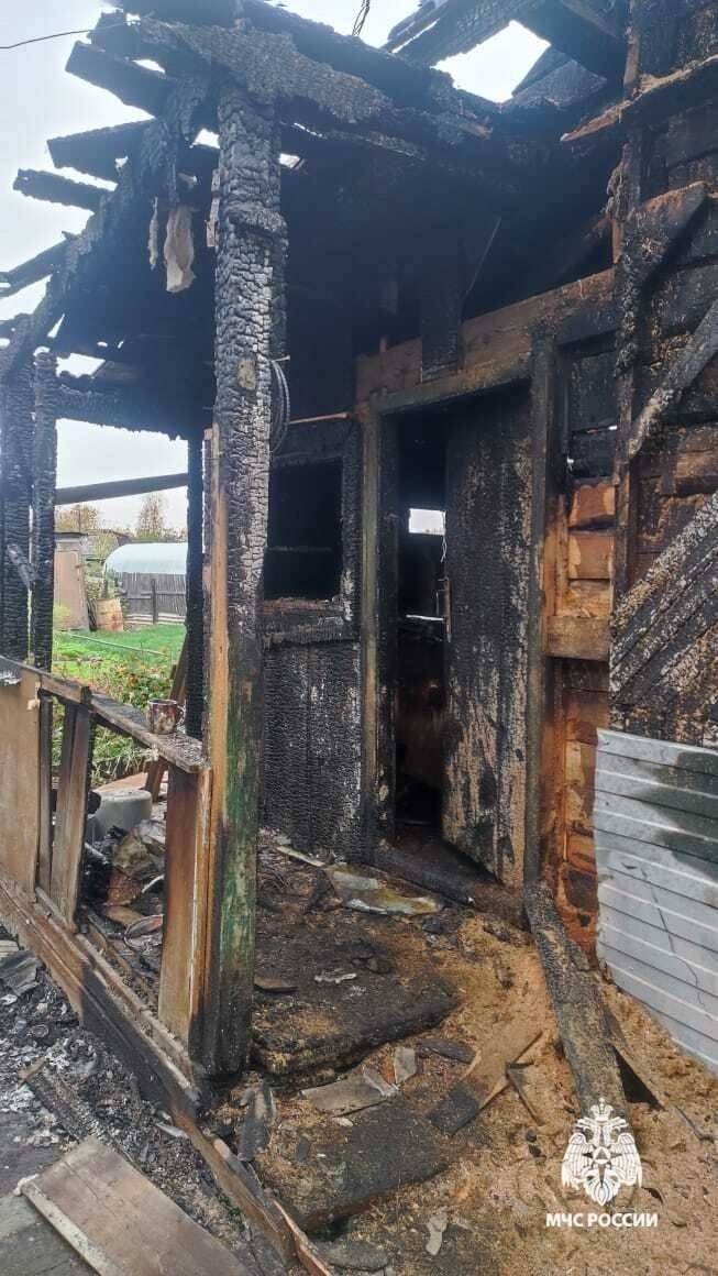 Без крыши над головой осталась семья в Комсомольске-на-Амуре из-за короткого замыкания1