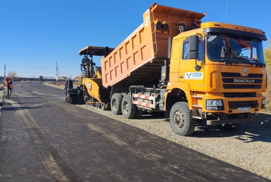 Дорогу по гребню дамбы в Комсомольске-на-Амуре построят до конца октября1