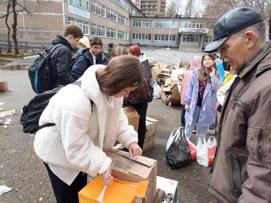 В «бумажной битве» участвуют школьники Хабаровского края