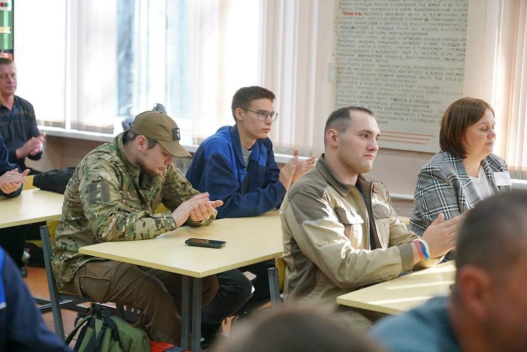 Лучших электромонтеров выбрали в Хабаровске3