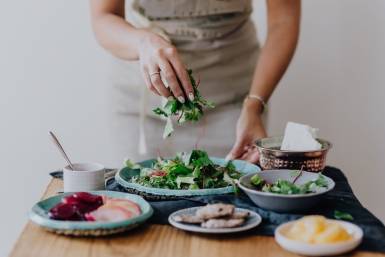 Нежнейшая сочная курица в соусе карри с луком и зеленью2