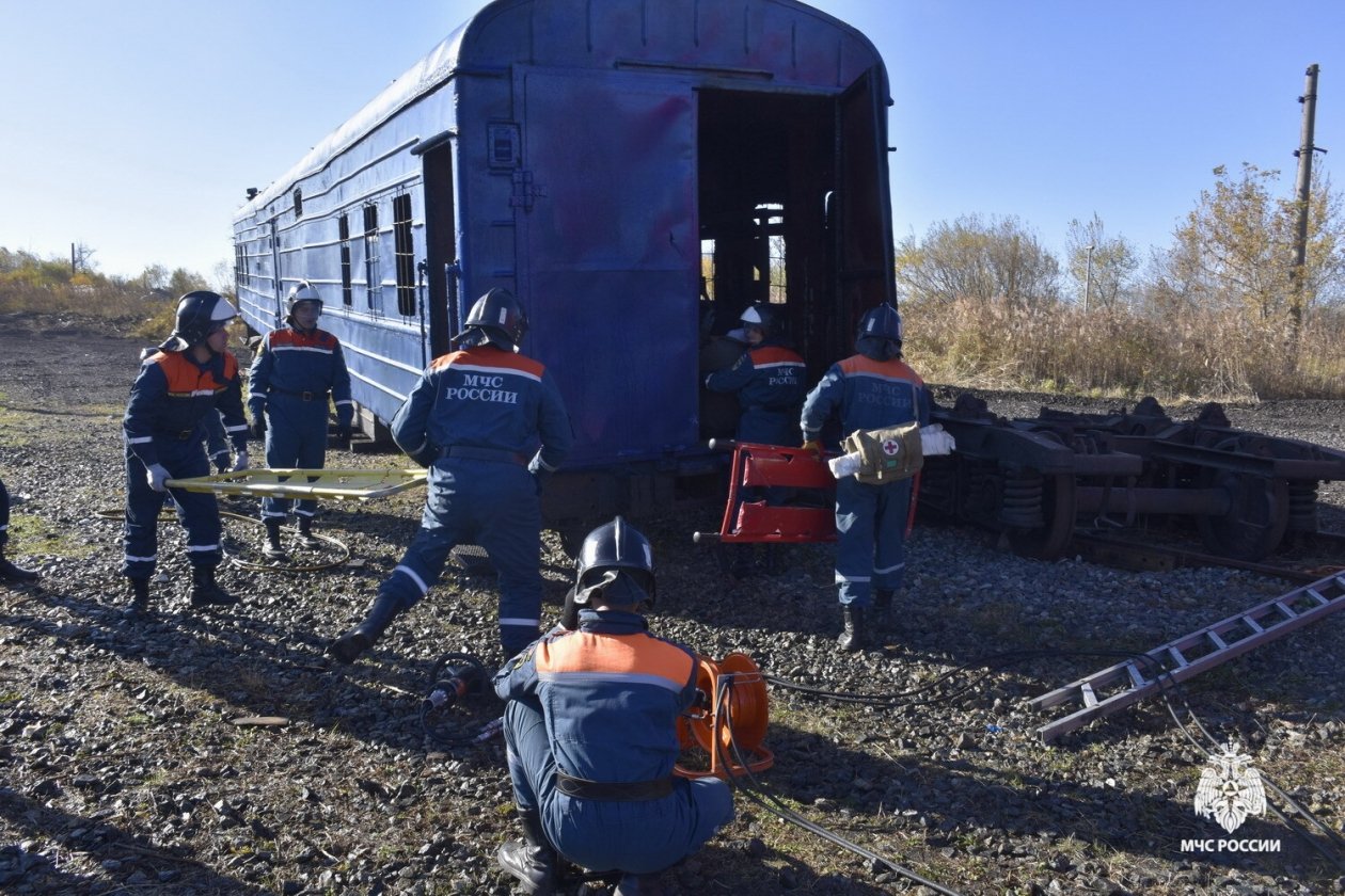 Полигон безопасности: МЧС и РЖД в Хабаровском крае провели успешные учения7