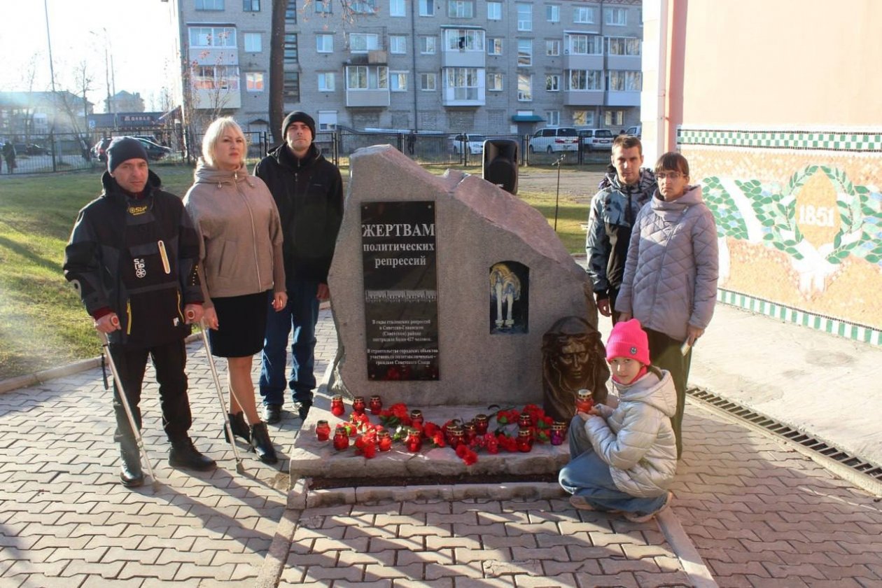 Районные вести: мемориальная доска герою СВО, сувениры для орлят, память жива, 55-летие23