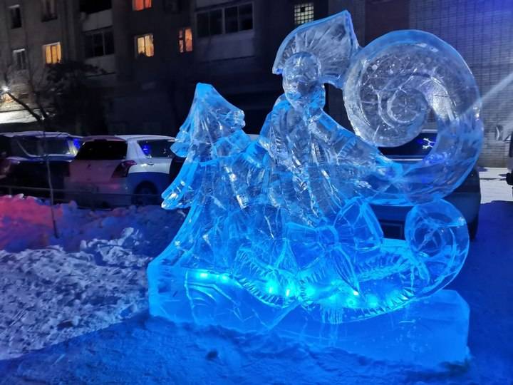 Украсить многоквартирник в Хабаровске к Новому году: миссия выполнима1