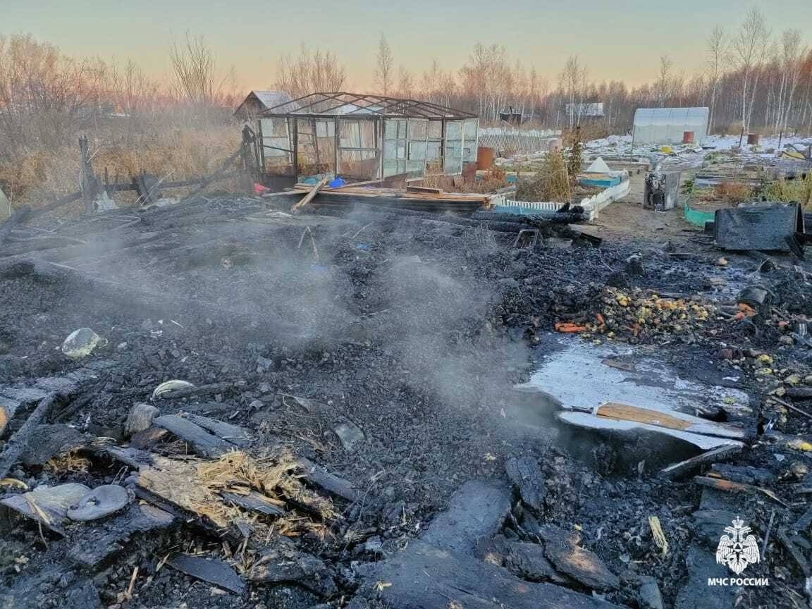 В Комсомольском районе пожар унес жизни двух человек, в том числе маленького ребенка1