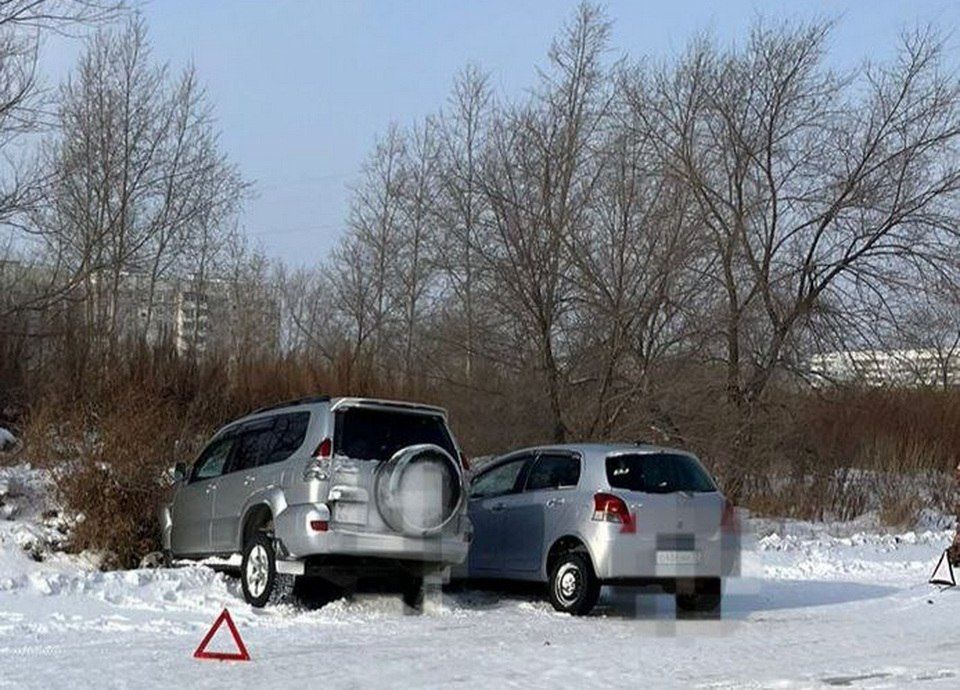 Во время циклона на дорогах Хабаровского края пострадало пять человек