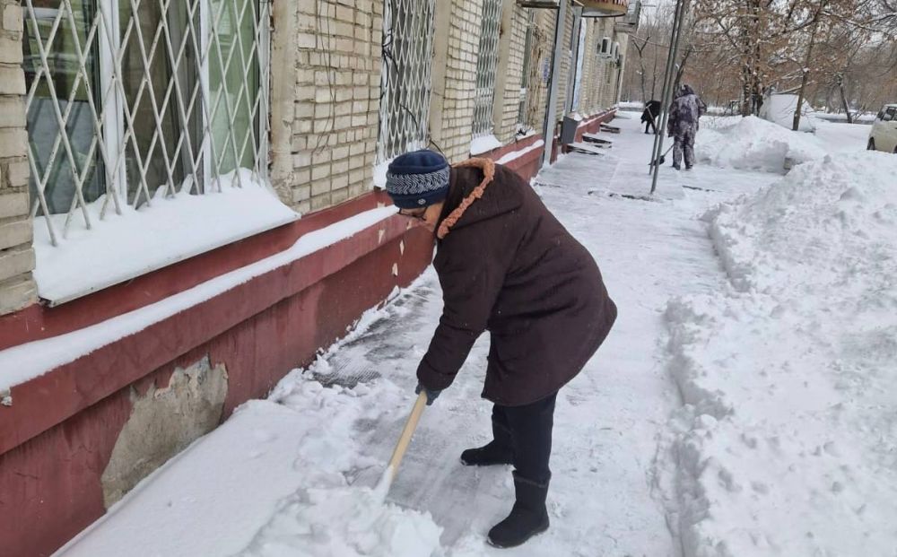 В снежном плену поселок имени Горького