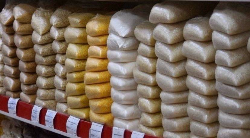 Предприниматель завышал цены на продукты в селе Булгин Охотского района