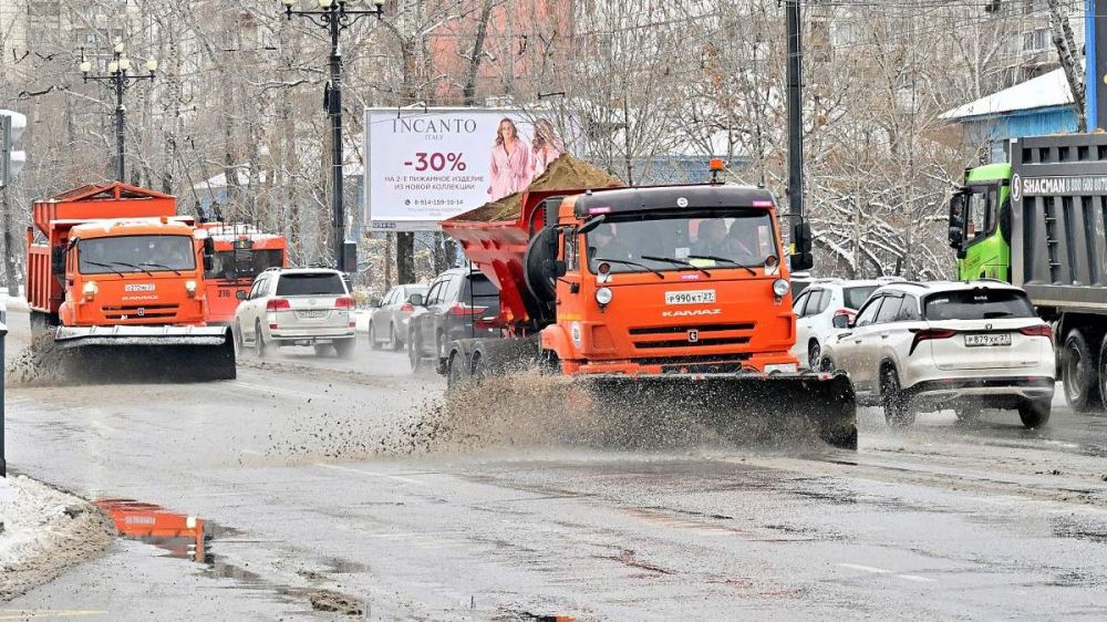 Мэр Хабаровска потребовал ускорить уборку снега с улиц города