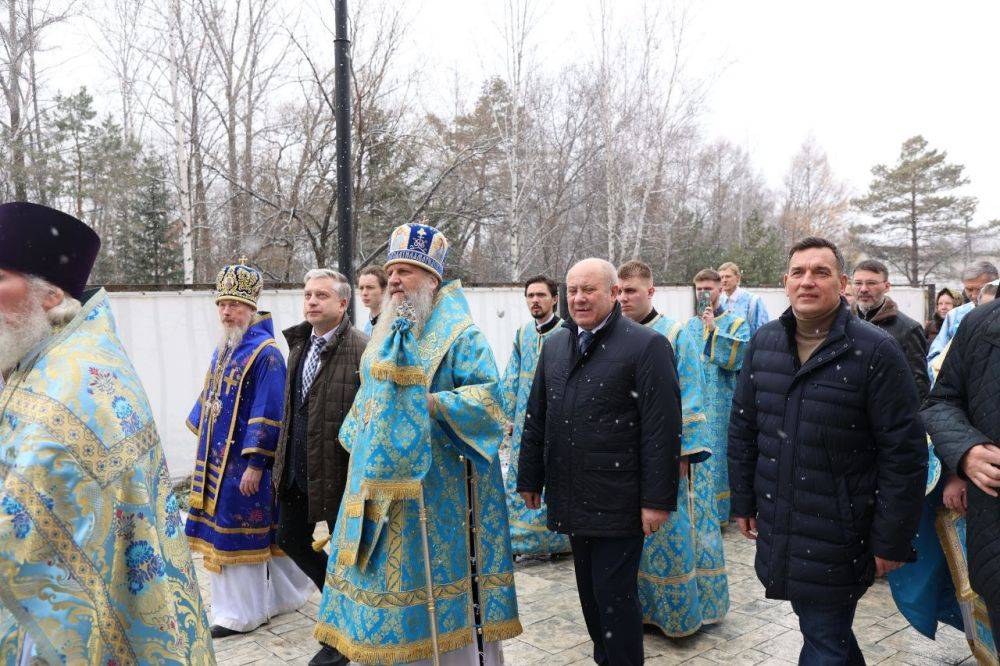 В Хабаровске освятили храм святых Царственных страстотерпцев