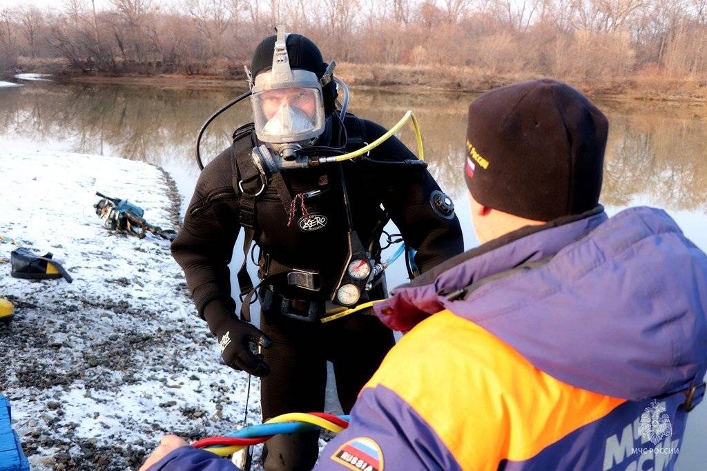 Мутная вода и скрытые опасности: водолазы Хабаровского края готовятся к зимним вызовам2