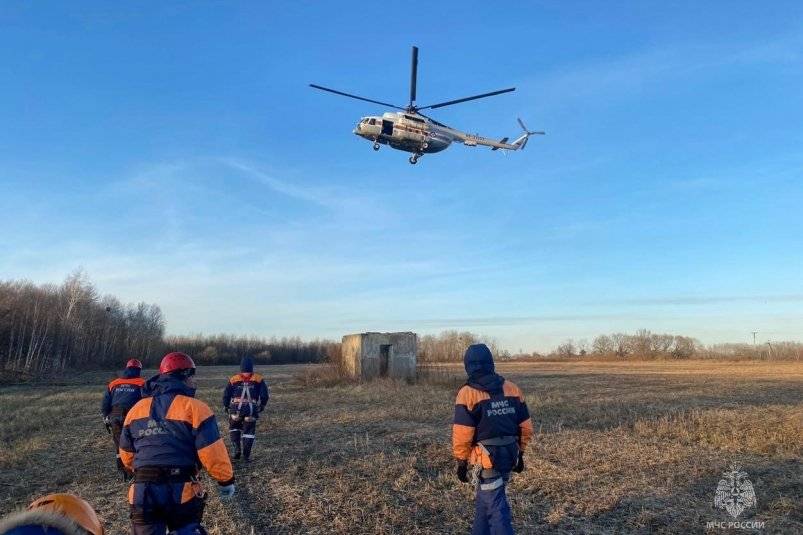 В совместных тренировках оттачиваются навыки авиаторов и спасателей МЧС России Предоставлено пресс-службой ГУ МЧС России по Хабаровскому краю