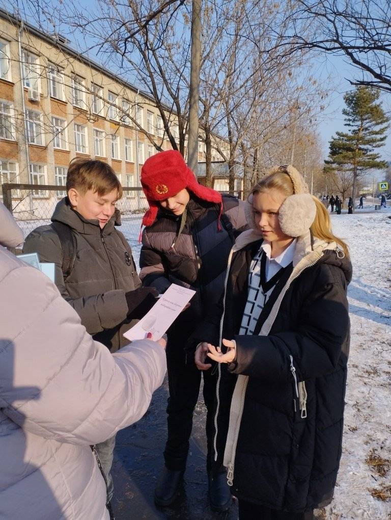 Районные вести: синие тюльпаны,  своих не бросаем, есть связь в Амгуне, нет курению2