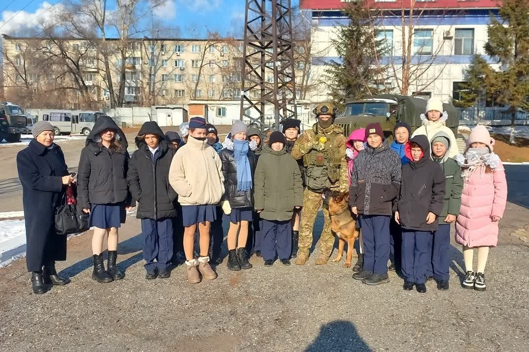 В Хабаровске почтили память сотрудников, погибших при исполнении служебных обязанностей1