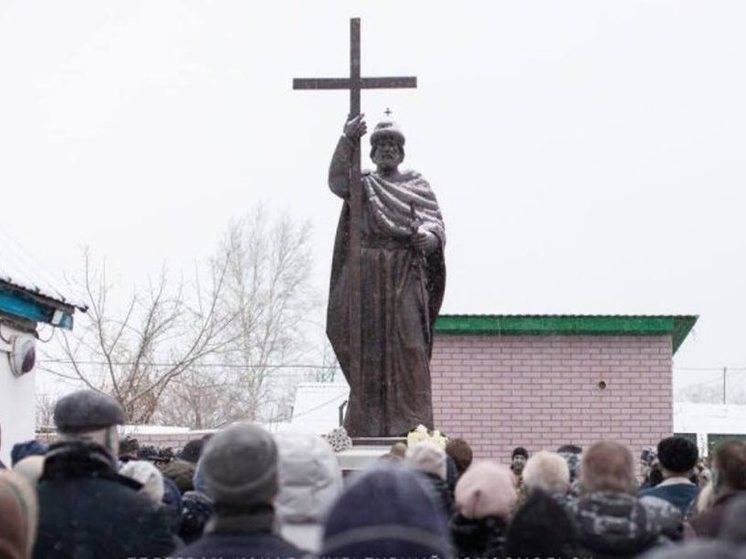 В Комсомольске-на-Амуре появился памятник князю Владимиру - крестителю Руси