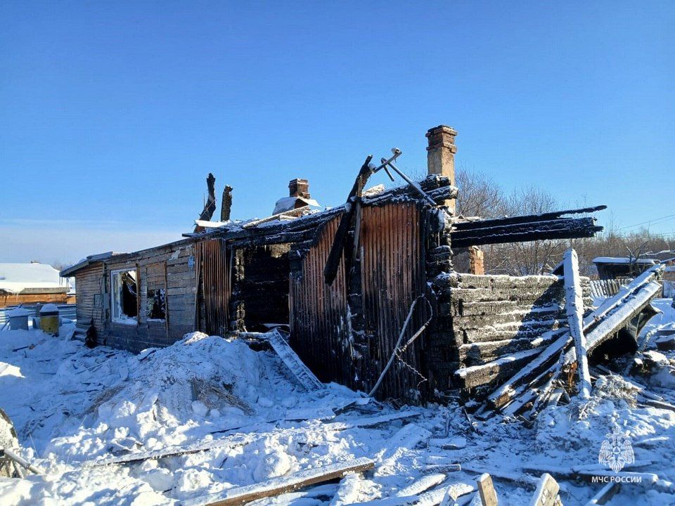 Жительница Хабаровского края погибла при пожаре в деревянном доме