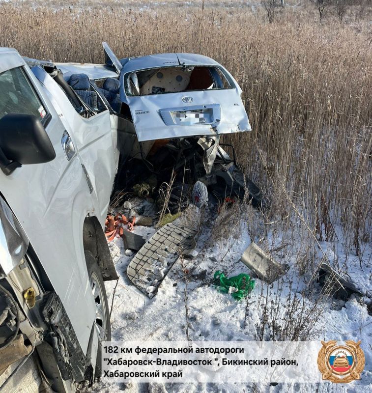 Три человека погибли во время ДТП с участием фуры в Хабаровском крае