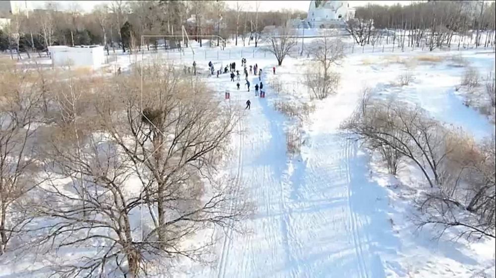 Народная лыжня официально открылась сегодня в хабаровском парке «Северный»