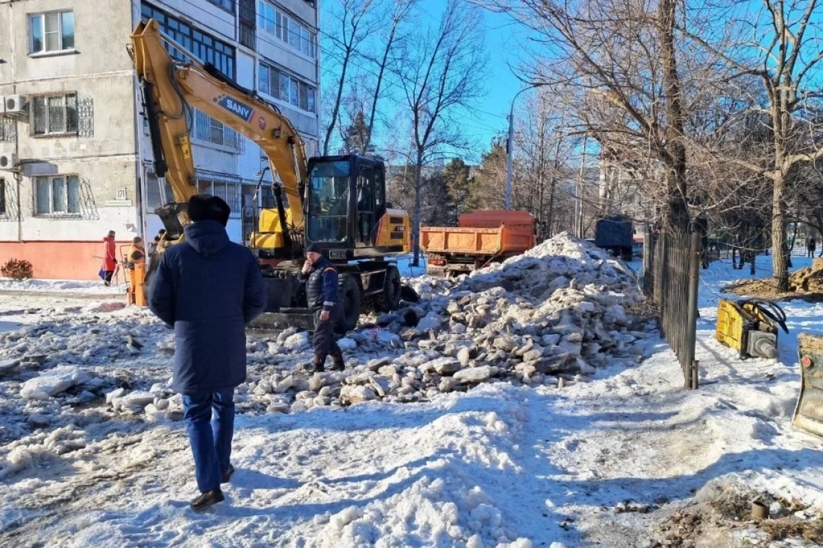 Занятия отменены в школе Хабаровска из-за коммунальной аварии0