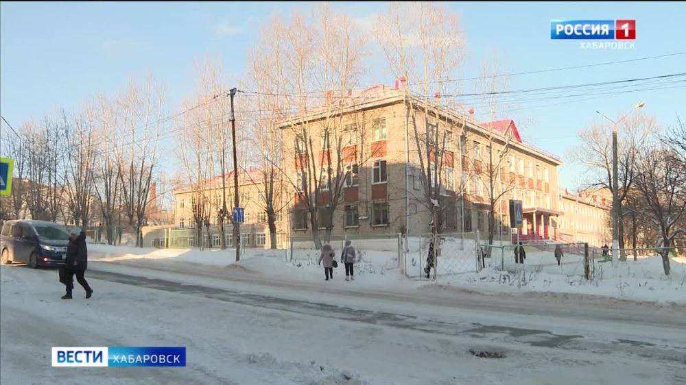 Смотрите в 21:10. Пострадавшего в ДТП ребёнка доставили из Амурска в Хабаровск бортом санавиации