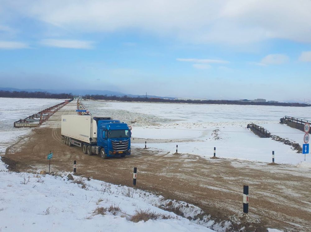 Возобновлено движение в пункте пропуска Покровка на границе с Китаем