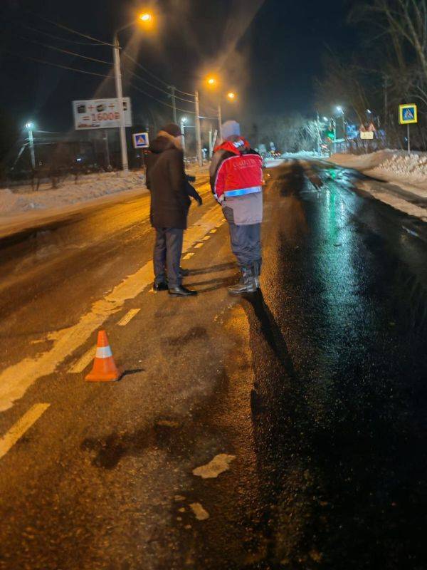 Разлив горючего топлива ликвидировали на улице Павловского в Комсомольске-на-Амуре